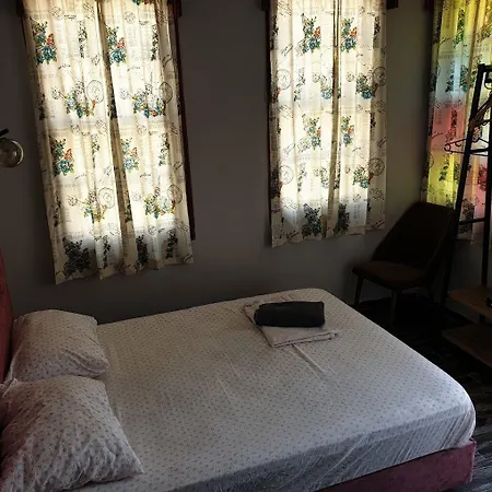 Hotel Callisto Pub & Kitchen & *