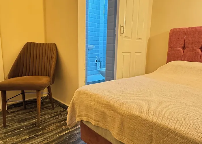 Callisto Pub & Kitchen &