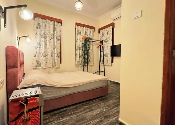 Callisto Pub & Kitchen & אנטליה