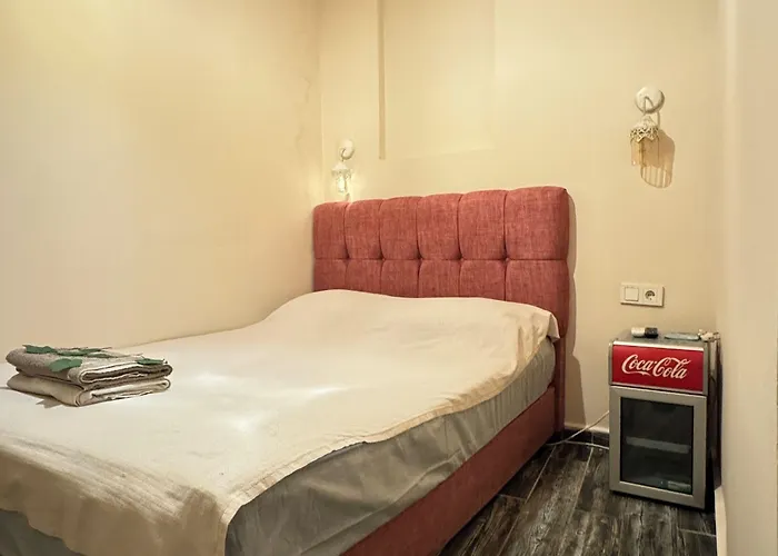 מלון Callisto Pub & Kitchen & *