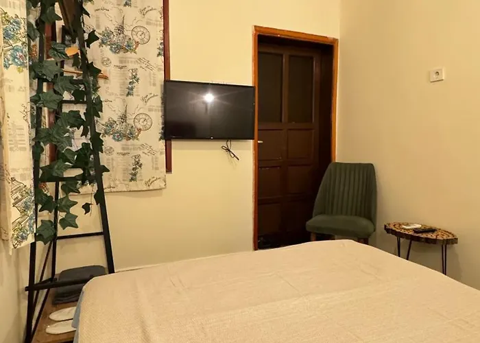 Callisto Pub & Kitchen & Otel *