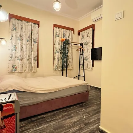 Callisto Pub & Kitchen & Antalia