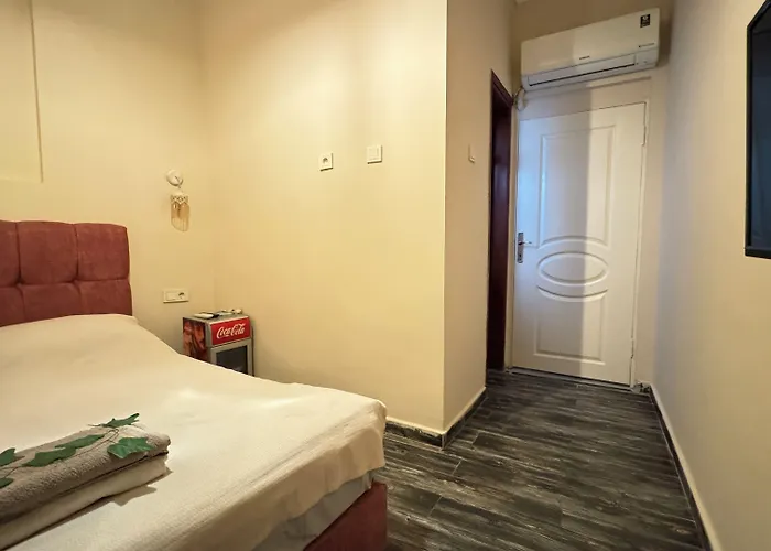 Callisto Pub & Kitchen & Отель Анталья